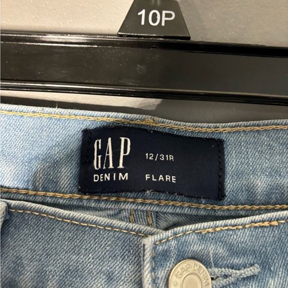 Gap High Rise Light Wash Flare Jeans Womens Size 12 - Picture 4 of 6